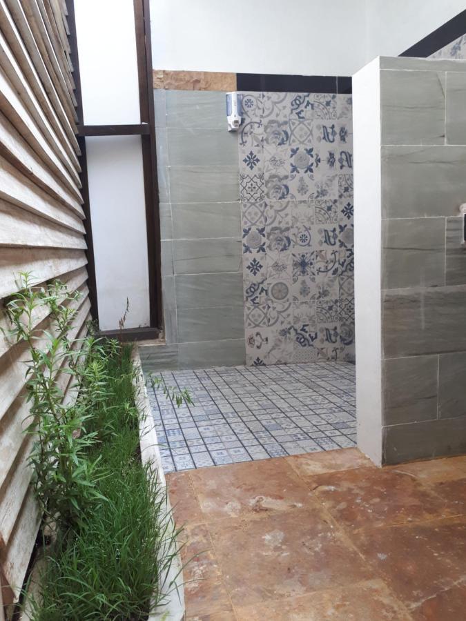 Coco Bale Hotel Gili Meno Exterior photo